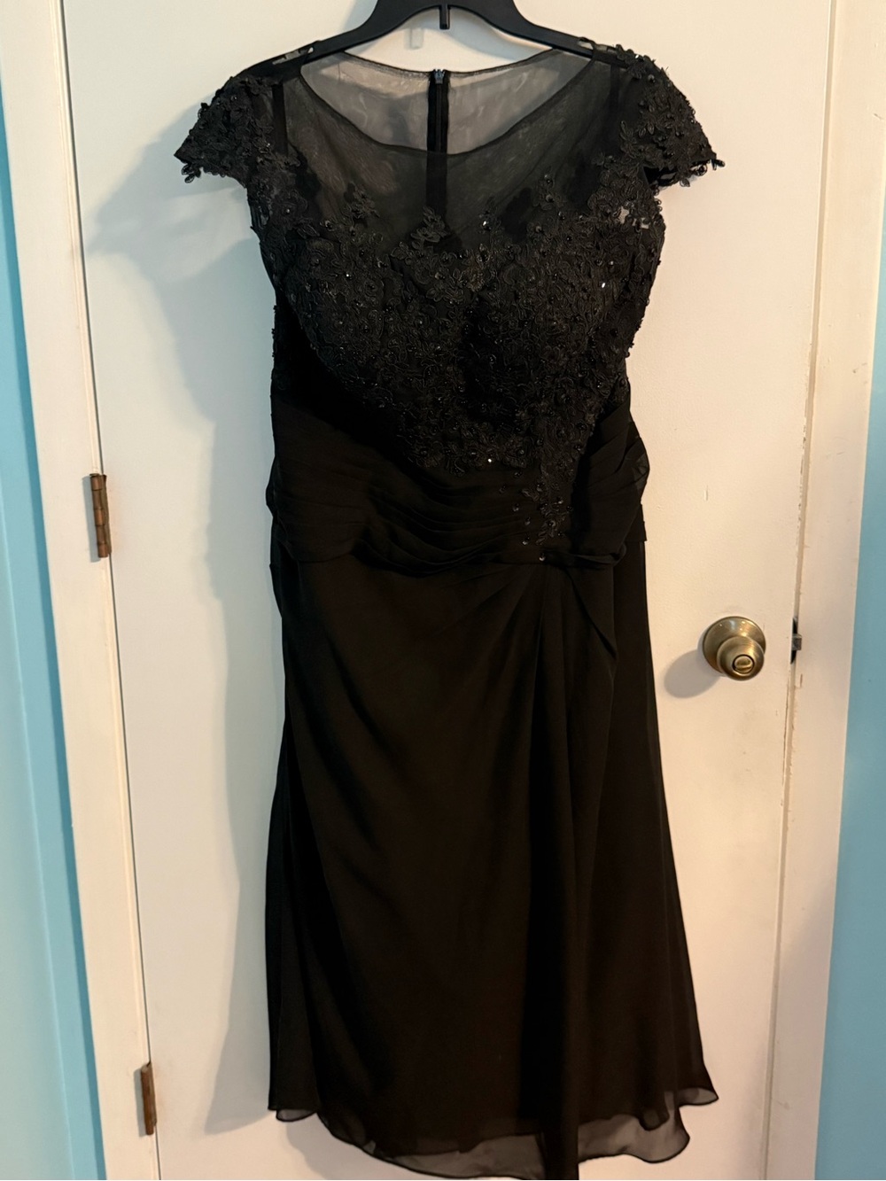 Elegant Black Lace Evening Dress size 14